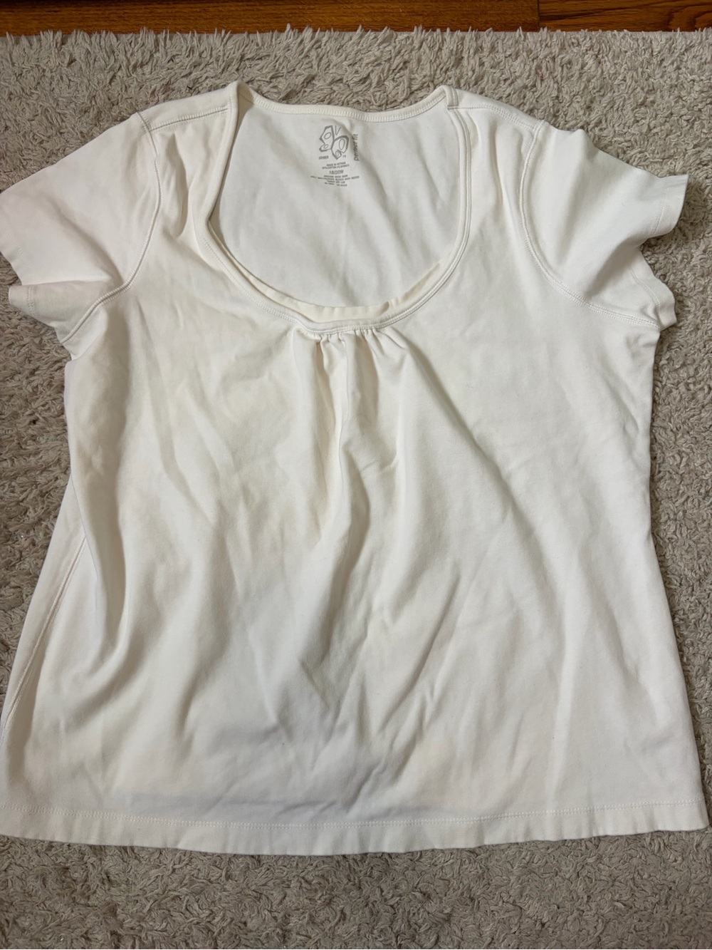 White Scoop Neck Short Sleeve Tee